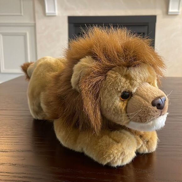 Yomiko Classic Lion Plush Toy Stuffed Animal Excellent Condition 17” long - Picture 1 of 7